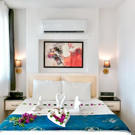 Hotel Tropical Suits